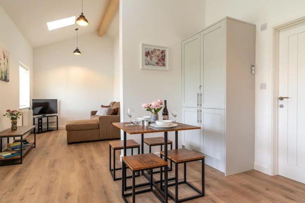 Rose Barn - Luxury Barn Accommodation In The Cotswolds Gretton  Eksteriør billede