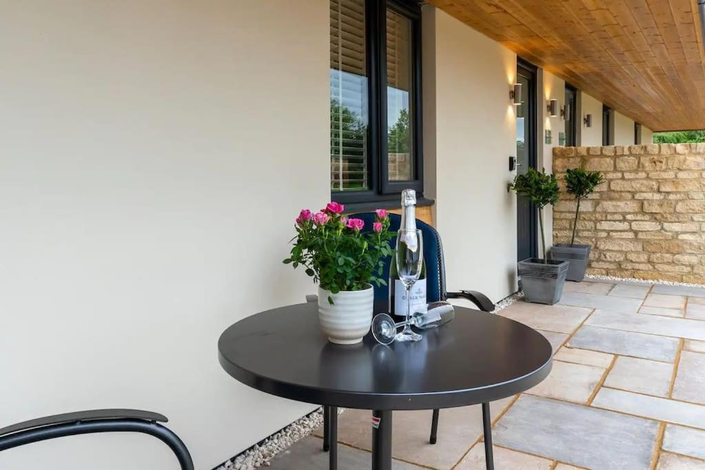 Rose Barn - Luxury Barn Accommodation In The Cotswolds Gretton  Eksteriør billede
